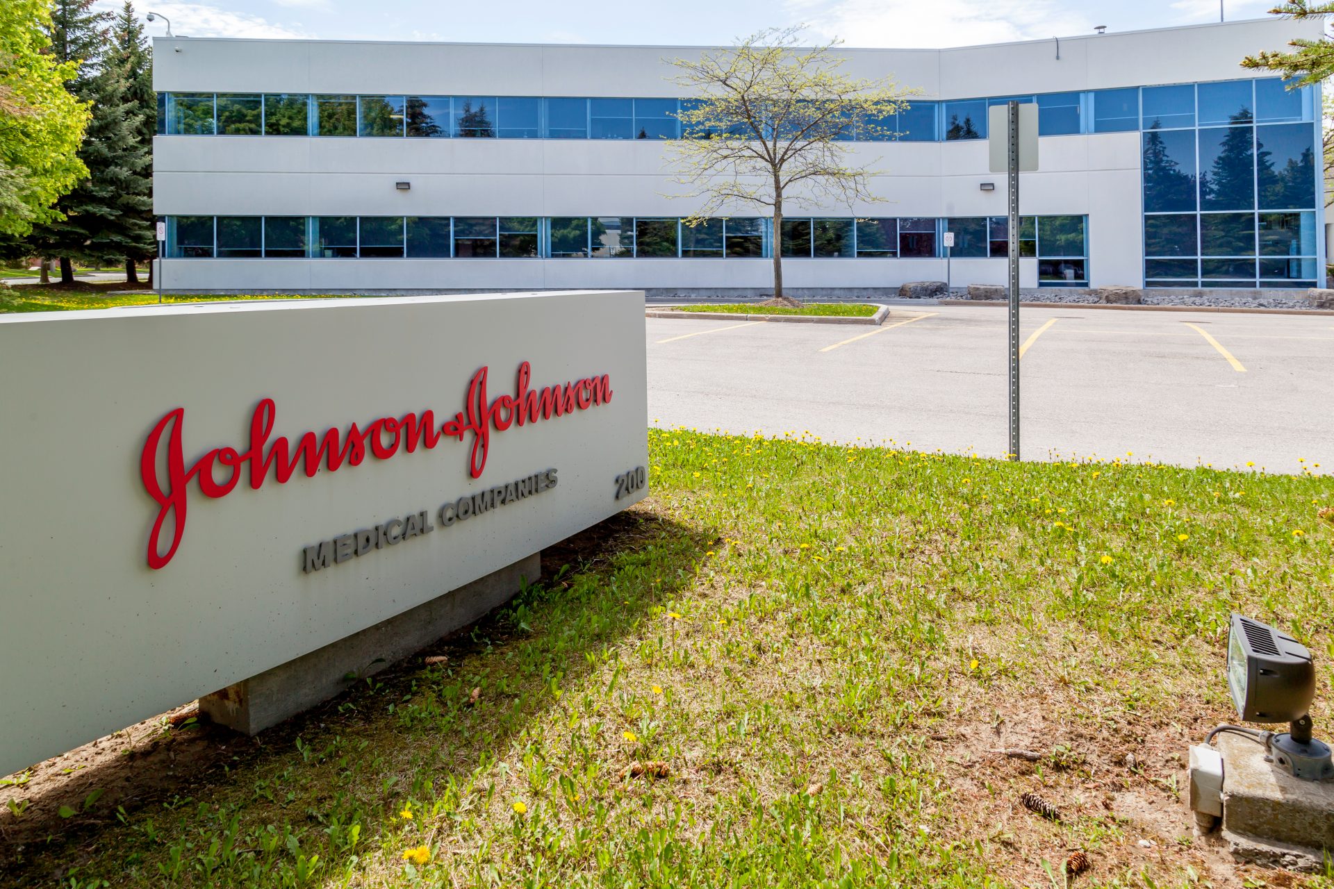 Johnson & Johnson # 04-200