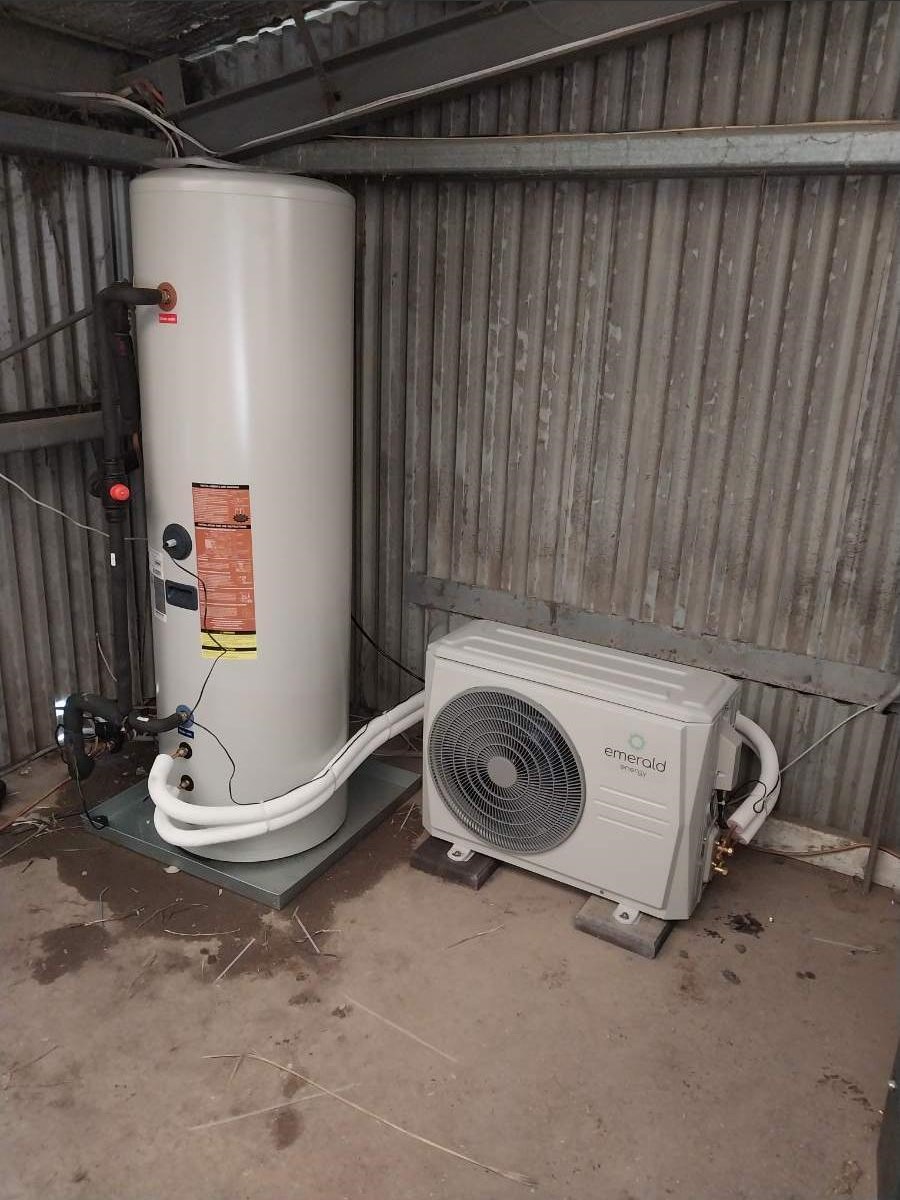 Stones Camping World # UNIT 2-LABOR